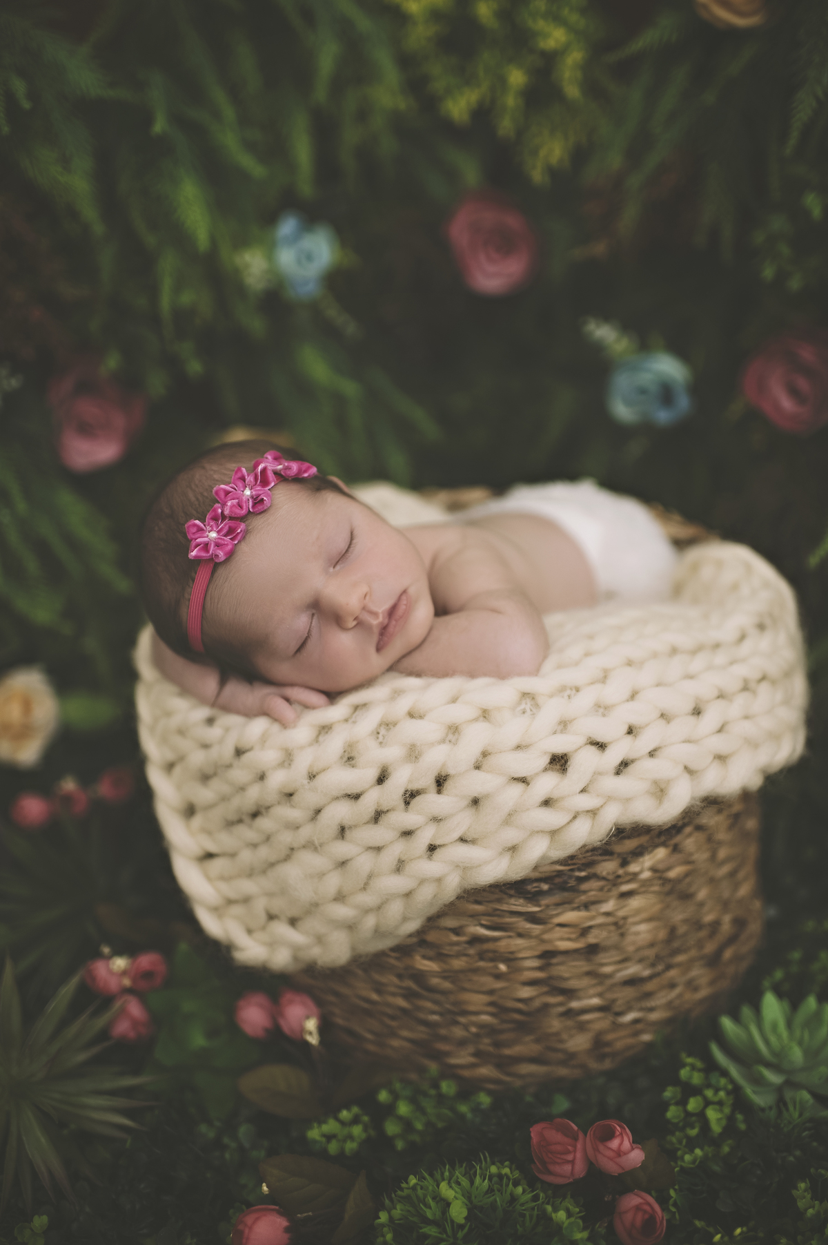 newborn barra da tijuca, ensaio newborn barra da tijuca, foto de bebê no jardim, jardim secreto, eu que fiz, newborn no jardim, estúdio fotográfico na barra da tijuca, embaixadora da ABFRN no Rio de janeiro, Barra Tower Offices, rita rodrigues fotografia