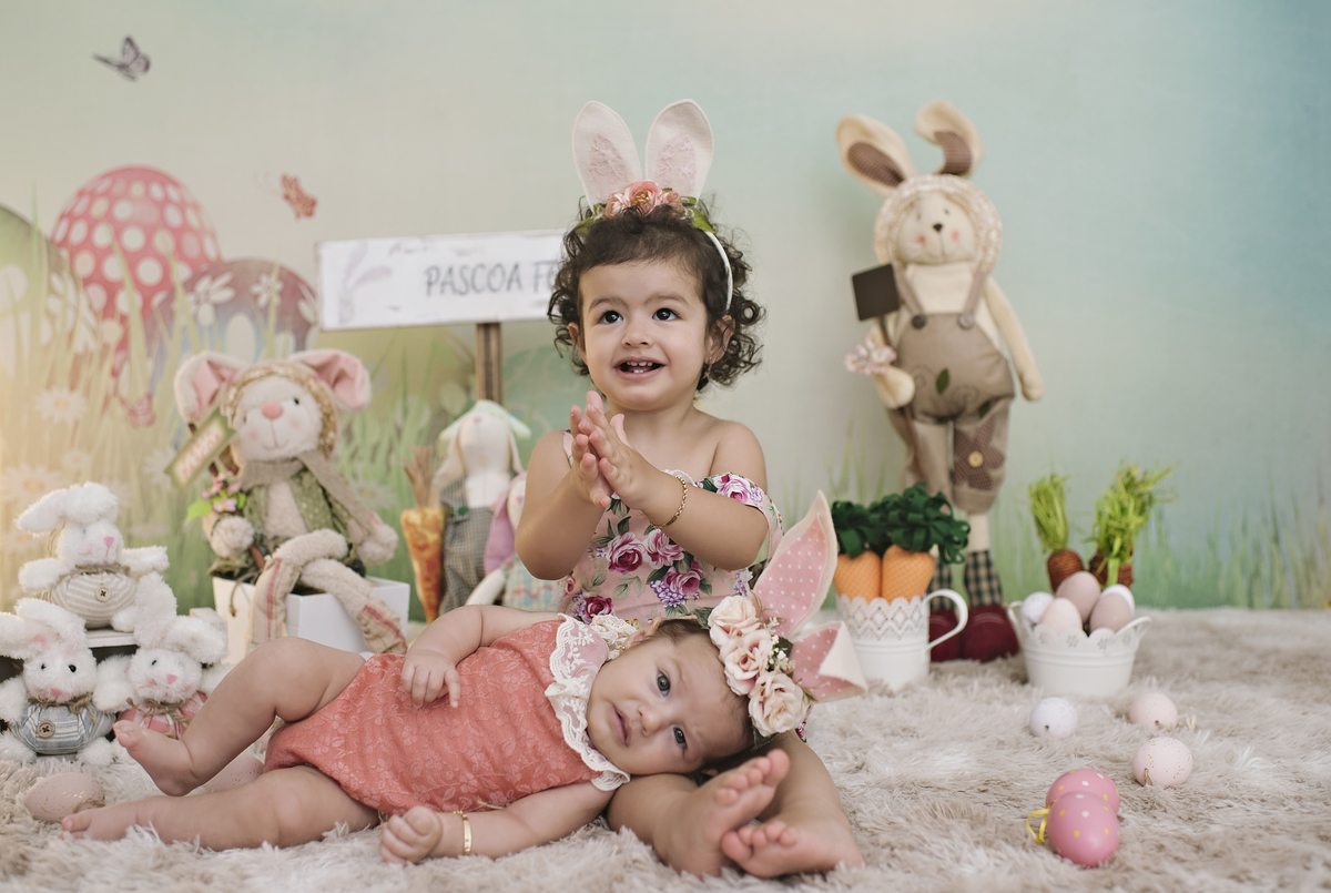 Mini sessão de páscoa, páscoa solidária, ensaio de Páscoa na barra da tijuca, fotografia de bebês, foto de bebês na barra, estúdio fotográfico infantil barra da tijuca, rita rodrigues embaixadora da ABFRN, book infantil, ensaio infantil, foto de Páscoa