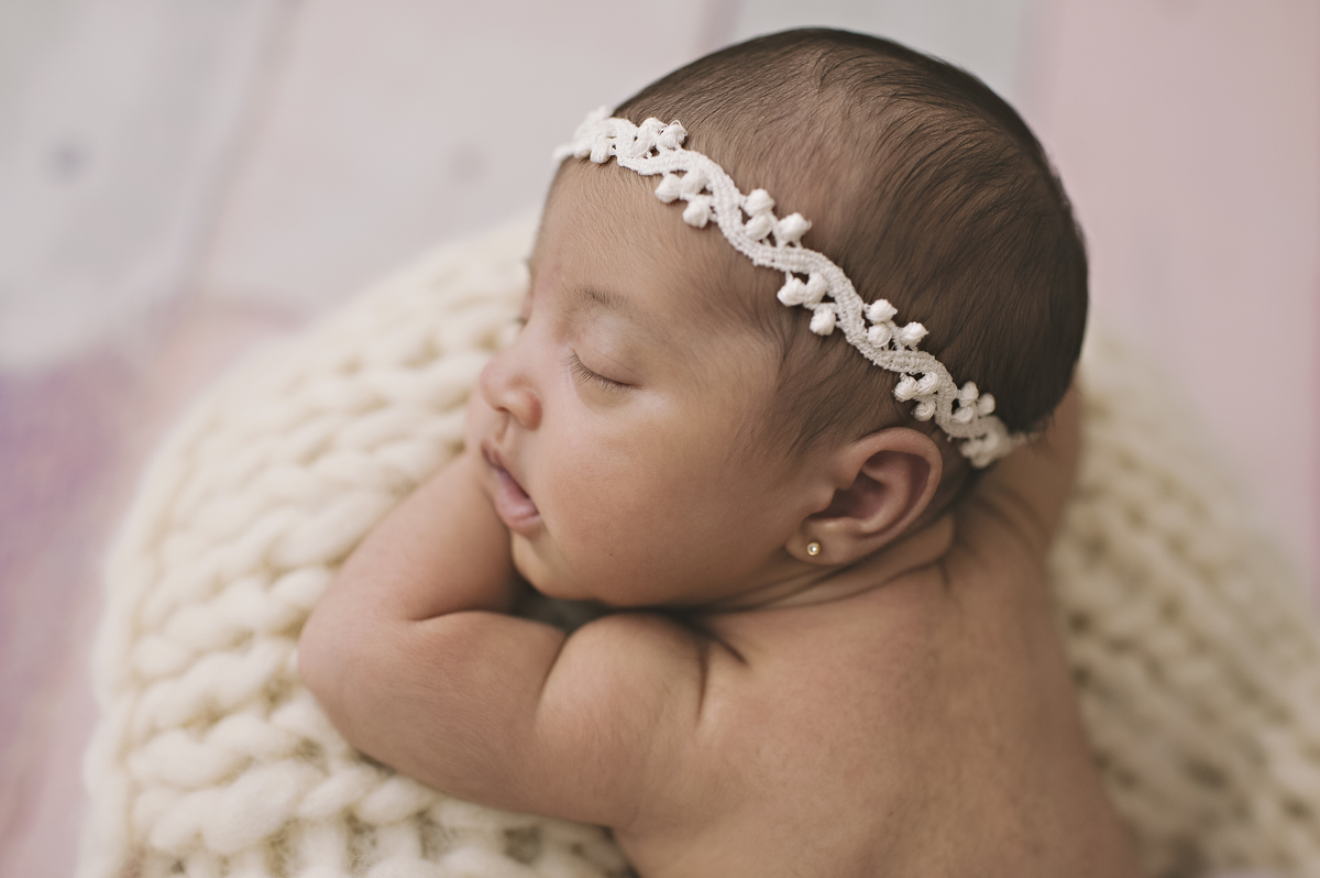 ensaio newborn, newborn, barra da tijuca, rita rodrigues fotografia, abfrn, embaixadora da ABFRN, segurança em primeiro lugar, fotografia newborn, foto de recém-nascido, estúdio na barra da tijuca, barra tower offices, rita kessler