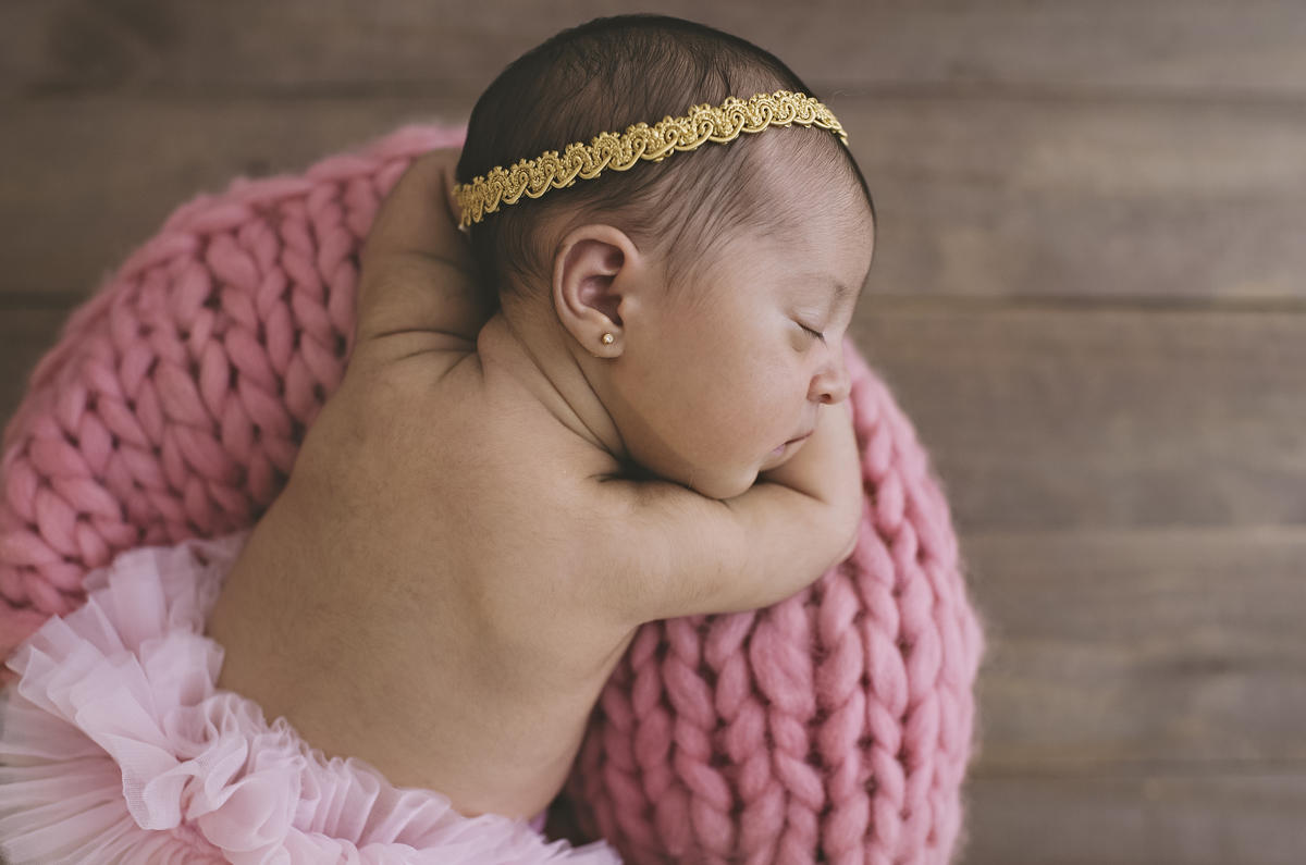 ensaio newborn, newborn, barra da tijuca, rita rodrigues fotografia, abfrn, embaixadora da ABFRN, segurança em primeiro lugar, fotografia newborn, foto de recém-nascido, estúdio na barra da tijuca, barra tower offices, rita kessler