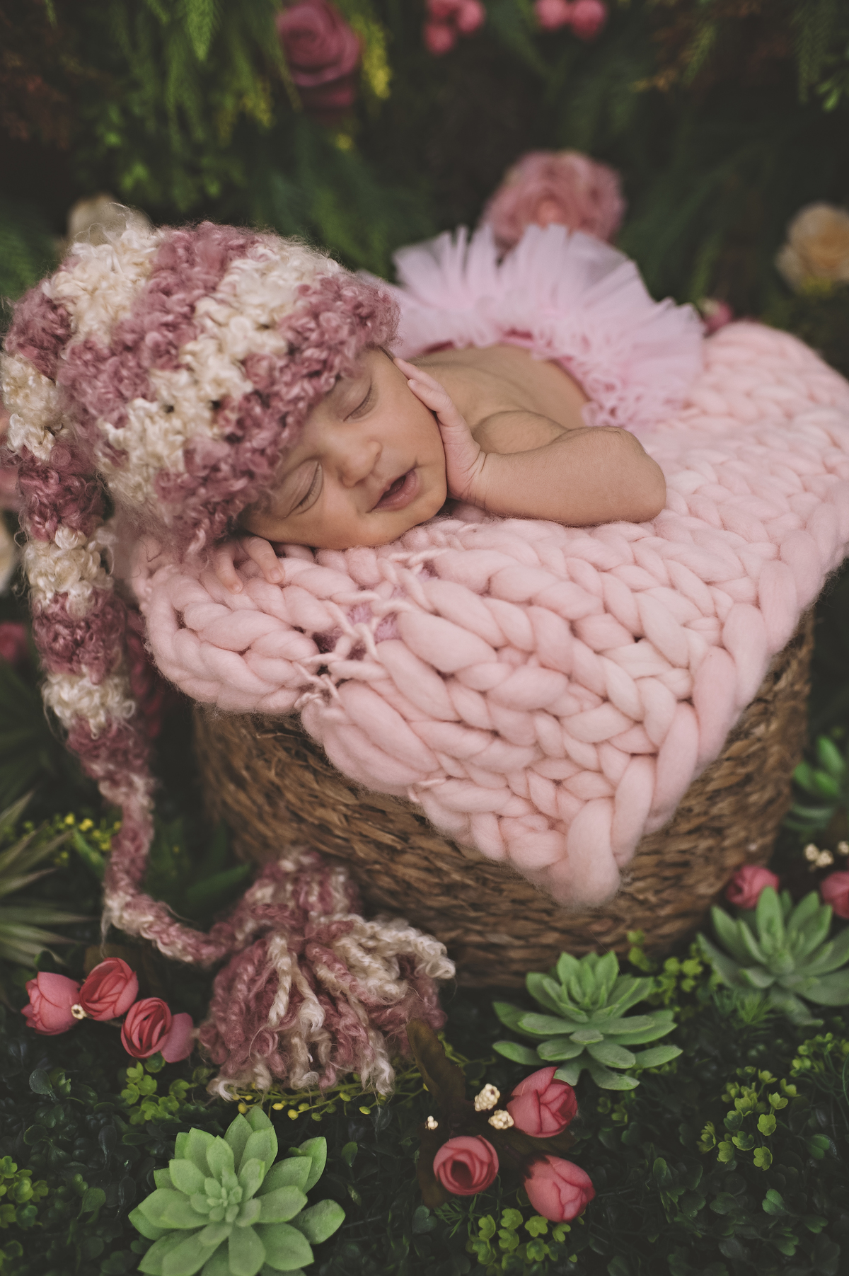 ensaio newborn, newborn, barra da tijuca, rita rodrigues fotografia, abfrn, embaixadora da ABFRN, segurança em primeiro lugar, fotografia newborn, foto de recém-nascido, estúdio na barra da tijuca, barra tower offices, rita kessler, jardim secreto