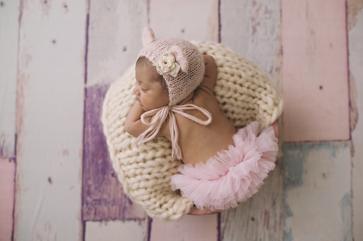 ensaio newborn, newborn, barra da tijuca, rita rodrigues fotografia, abfrn, embaixadora da ABFRN, segurança em primeiro lugar, fotografia newborn, foto de recém-nascido, estúdio na barra da tijuca, barra tower offices, rita kessler