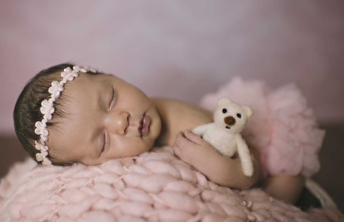 newborn barra da tijuca, ensaio newborn, barra da tijuca, barra tower offices, foto de recém-nascidos, ensaio de bebês, abfrn, estúdio na barra da tijuca, foto de bebês, estúdio infantil, rita rodrigues fotografia, rita kessler, mãe de menina 