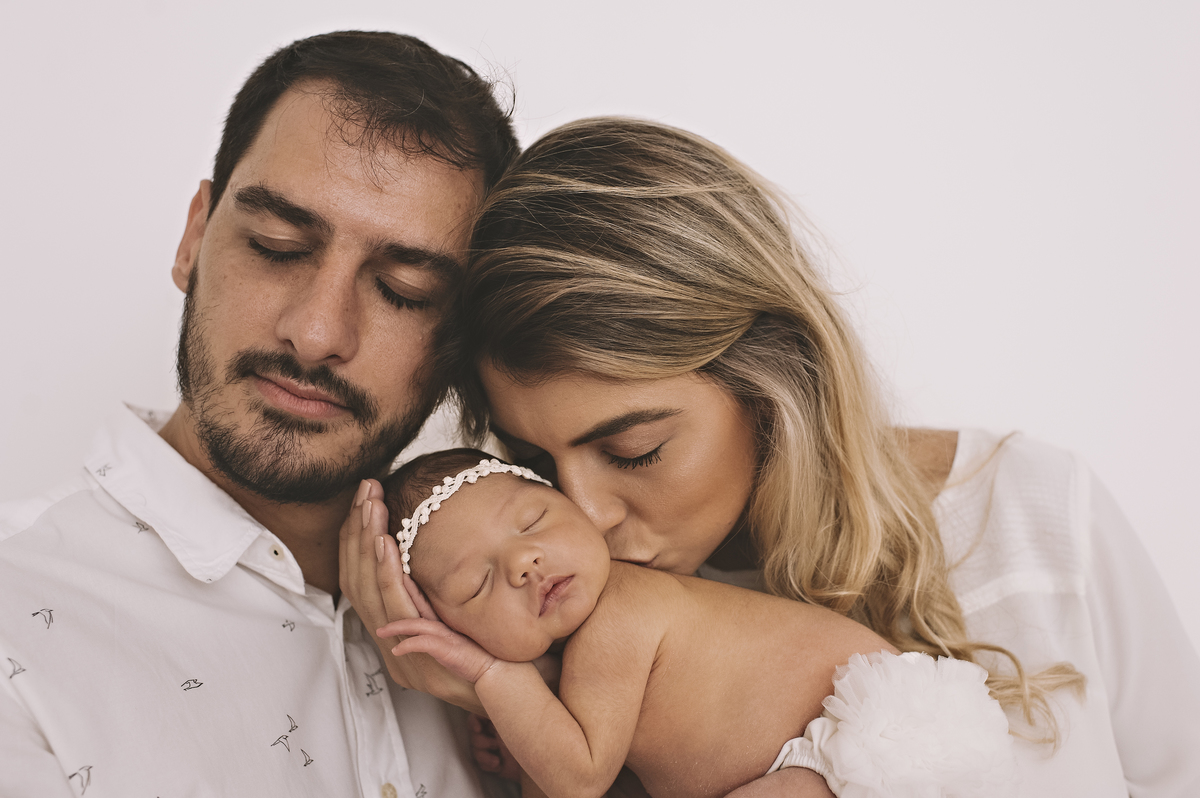 Newborn barra da tijuca, ensaio de recém-nascido, foto newborn, foto de recém-nascido, book de bebê, fotografia newborn barra, estúdio newborn na barra da tijuca, fotógrafa newborn, abfrn, album de bebê, fotografa experiente, rita rodrigues, rita kessler