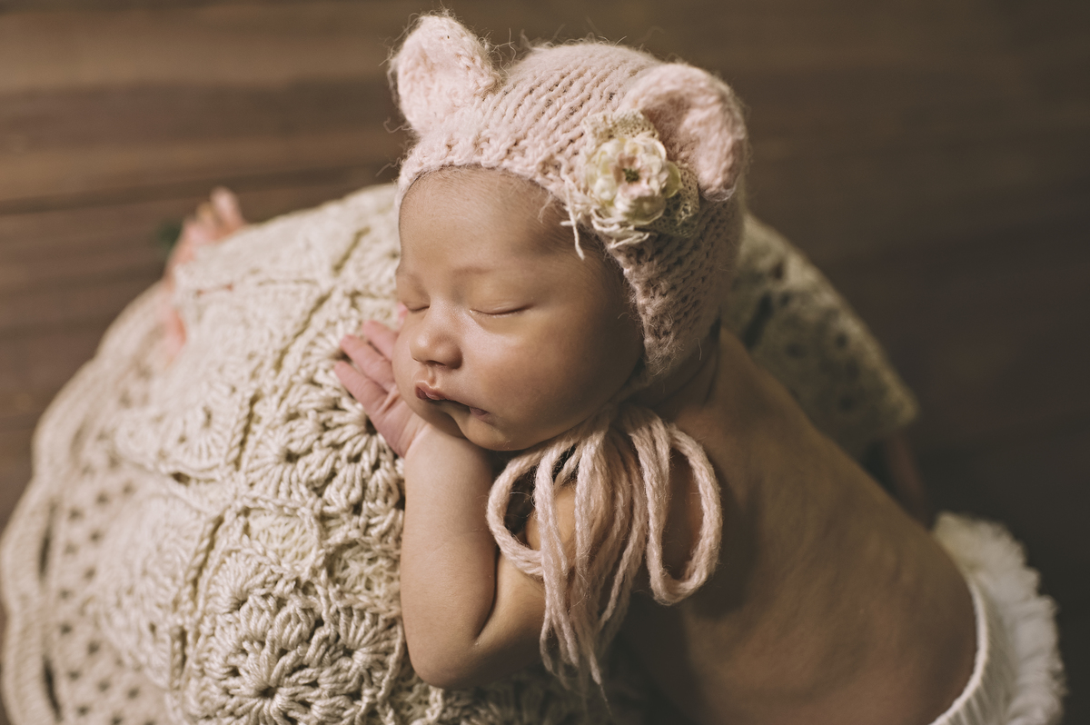 Newborn barra da tijuca, ensaio de recém-nascido, foto newborn, foto de recém-nascido, book de bebê, fotografia newborn barra, estúdio newborn na barra da tijuca, fotógrafa newborn, abfrn, album de bebê, fotografa experiente, rita rodrigues, rita kessler