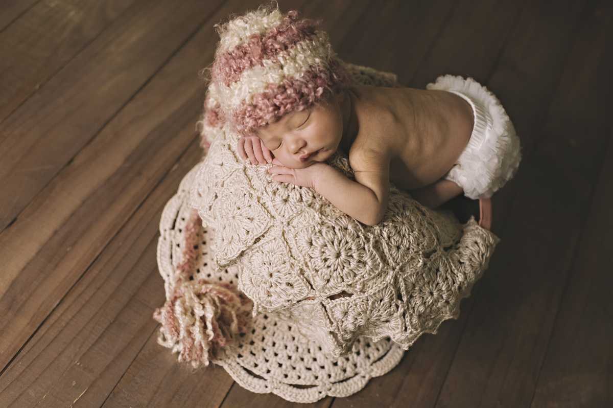 Newborn barra da tijuca, ensaio de recém-nascido, foto newborn, foto de recém-nascido, book de bebê, fotografia newborn barra, estúdio newborn na barra da tijuca, fotógrafa newborn, abfrn, album de bebê, fotografa experiente, rita rodrigues, rita kessler