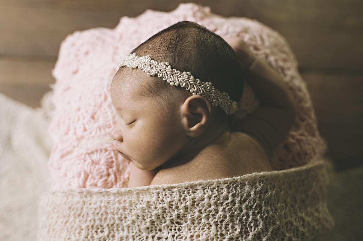 Newborn barra da tijuca, ensaio de recém-nascido, foto newborn, foto de recém-nascido, book de bebê, fotografia newborn barra, estúdio newborn na barra da tijuca, fotógrafa newborn, abfrn, album de bebê, fotografa experiente, rita rodrigues, rita kessler