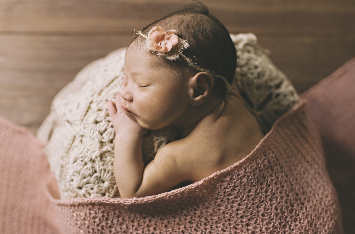 Newborn barra da tijuca, ensaio de recém-nascido, foto newborn, foto de recém-nascido, book de bebê, fotografia newborn barra, estúdio newborn na barra da tijuca, fotógrafa newborn, abfrn, album de bebê, fotografa experiente, rita rodrigues, rita kessler