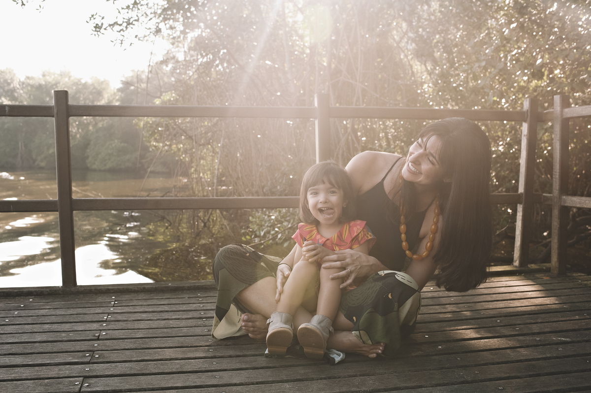ensaio externo, mãe e filha, foto externa, amor de mãe, ensaio de família, foto ao ar livre, rita rodrigues fotografia, barra da tijuca, foto de bebê, ensaio mãe e filha