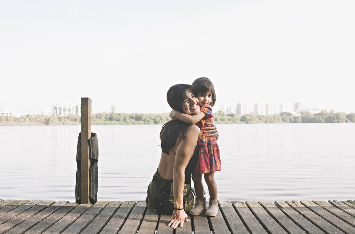 ensaio externo, mãe e filha, foto externa, amor de mãe, ensaio de família, foto ao ar livre, rita rodrigues fotografia, barra da tijuca, foto de bebê, ensaio mãe e filha