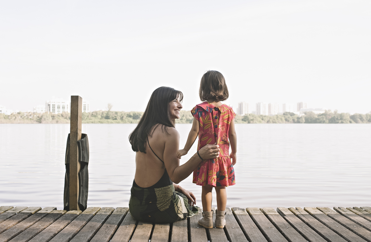 ensaio externo, mãe e filha, foto externa, amor de mãe, ensaio de família, foto ao ar livre, rita rodrigues fotografia, barra da tijuca, foto de bebê, ensaio mãe e filha