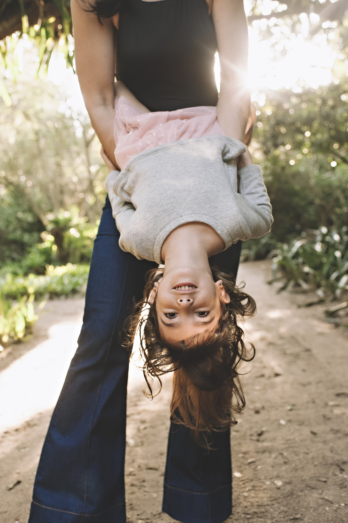 ensaio externo, mãe e filha, foto externa, amor de mãe, ensaio de família, foto ao ar livre, rita rodrigues fotografia, barra da tijuca,  foto de bebê, ensaio mãe e filha, foto de criança, foto de família