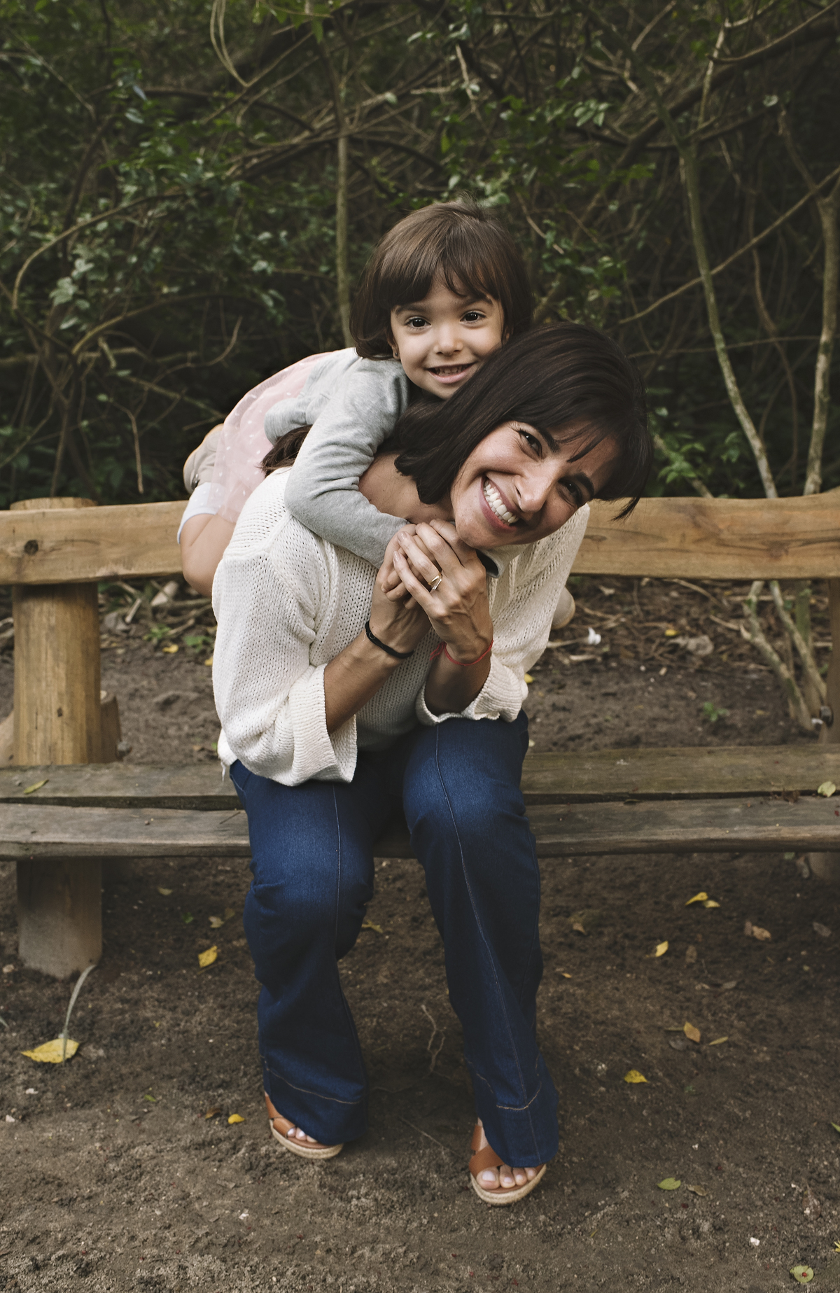 ensaio externo, mãe e filha, foto externa, amor de mãe, ensaio de família, foto ao ar livre, rita rodrigues fotografia, barra da tijuca,  foto de bebê, ensaio mãe e filha, foto de criança, foto de família