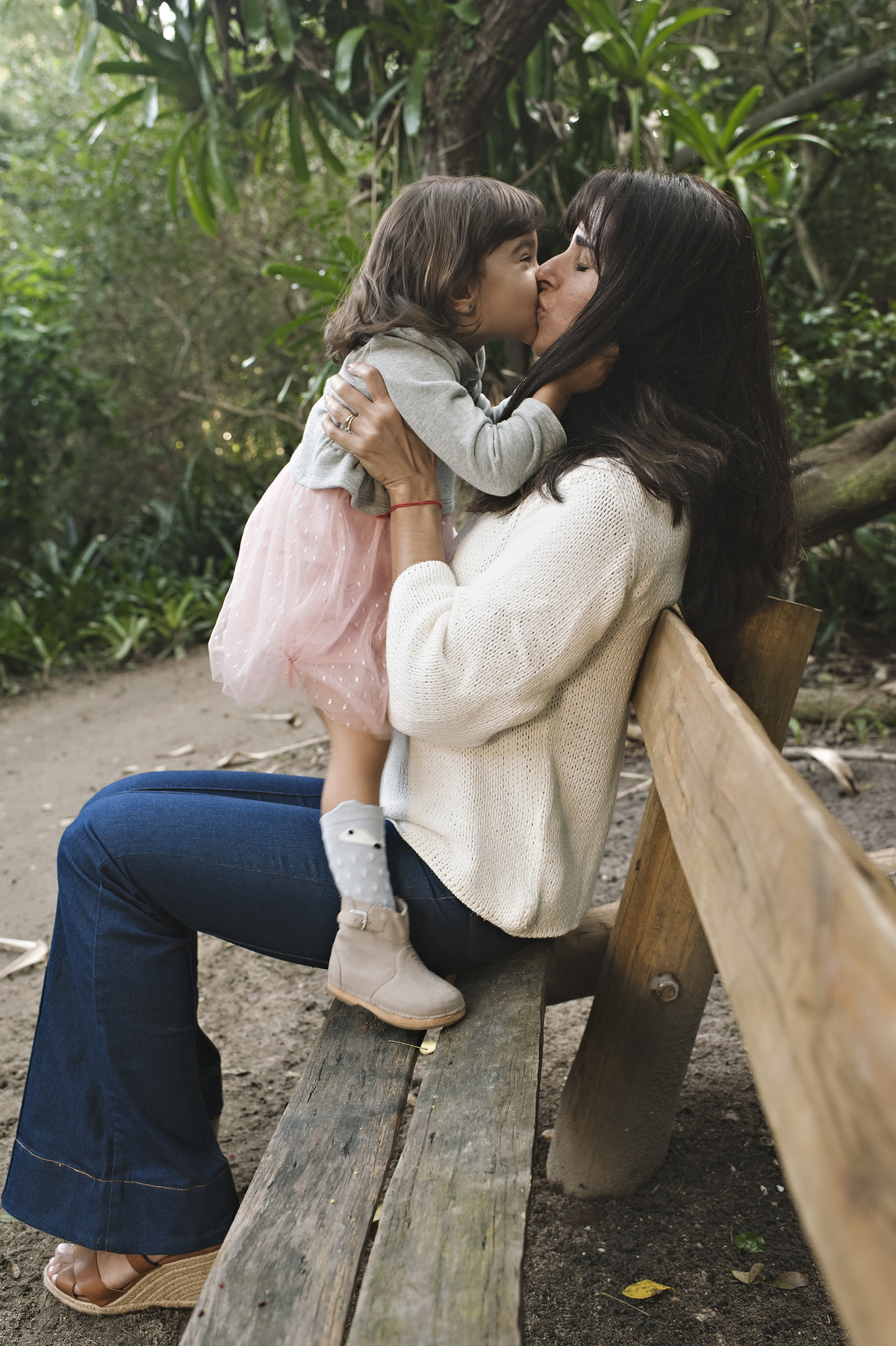 ensaio externo, mãe e filha, foto externa, amor de mãe, ensaio de família, foto ao ar livre, rita rodrigues fotografia, barra da tijuca,  foto de bebê, ensaio mãe e filha, foto de criança, foto de família