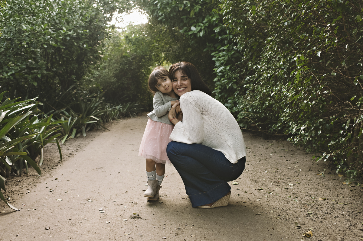 ensaio externo, mãe e filha, foto externa, amor de mãe, ensaio de família, foto ao ar livre, rita rodrigues fotografia, barra da tijuca,  foto de bebê, ensaio mãe e filha, foto de criança, foto de família