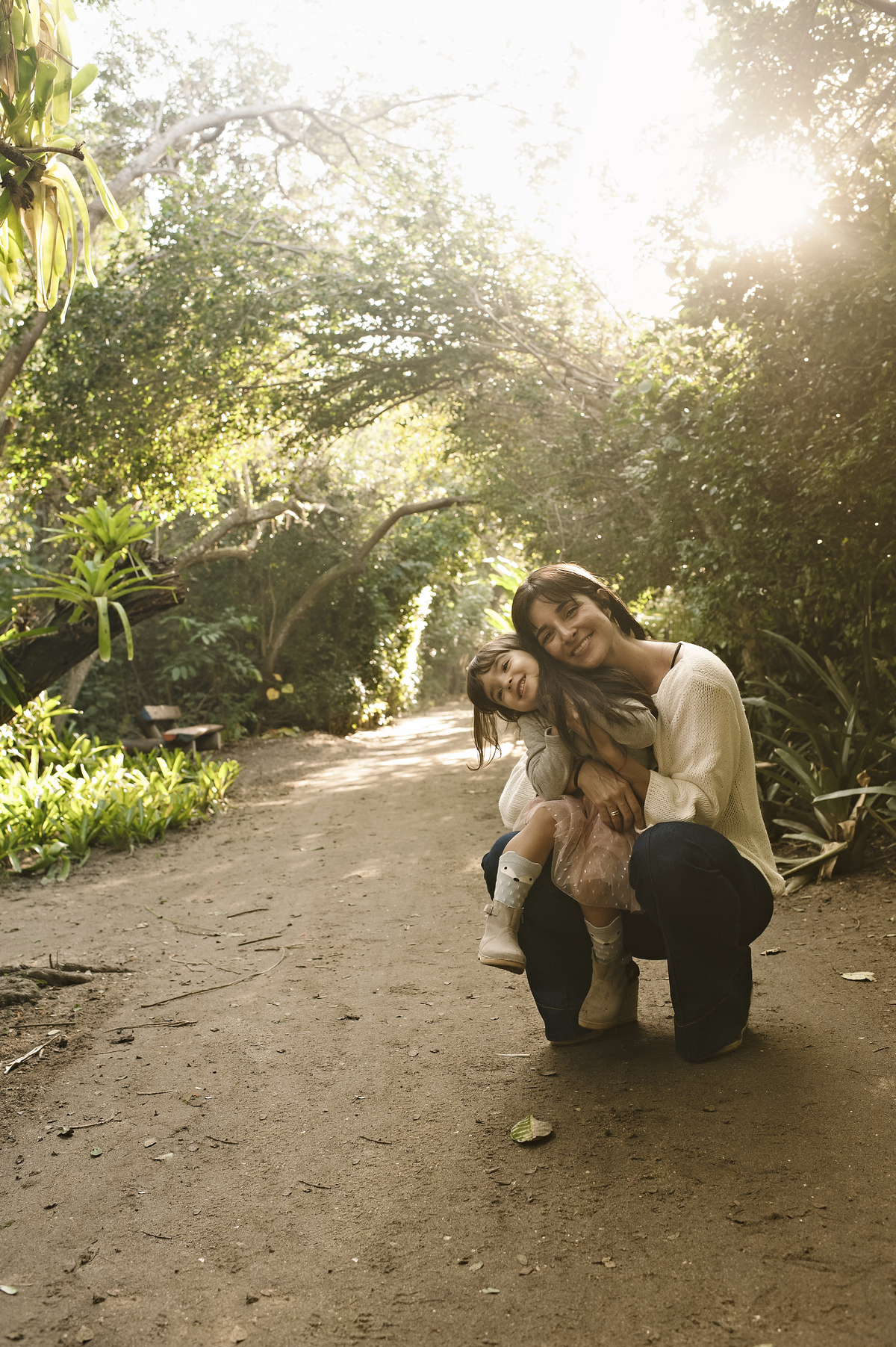 ensaio externo, mãe e filha, foto externa, amor de mãe, ensaio de família, foto ao ar livre, rita rodrigues fotografia, barra da tijuca,  foto de bebê, ensaio mãe e filha, foto de criança, foto de família