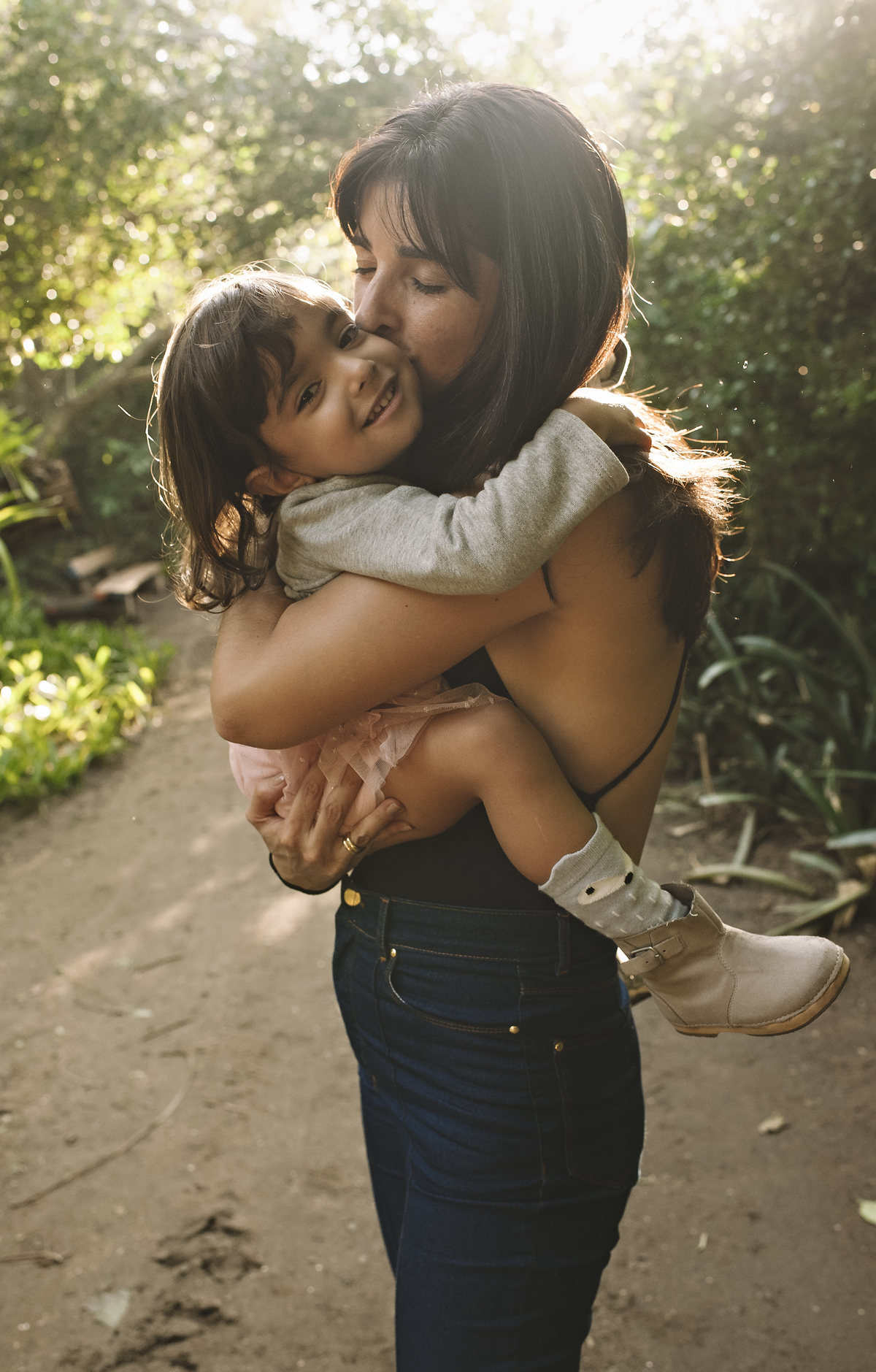 ensaio externo, mãe e filha, foto externa, amor de mãe, ensaio de família, foto ao ar livre, rita rodrigues fotografia, barra da tijuca,  foto de bebê, ensaio mãe e filha, foto de criança, foto de família