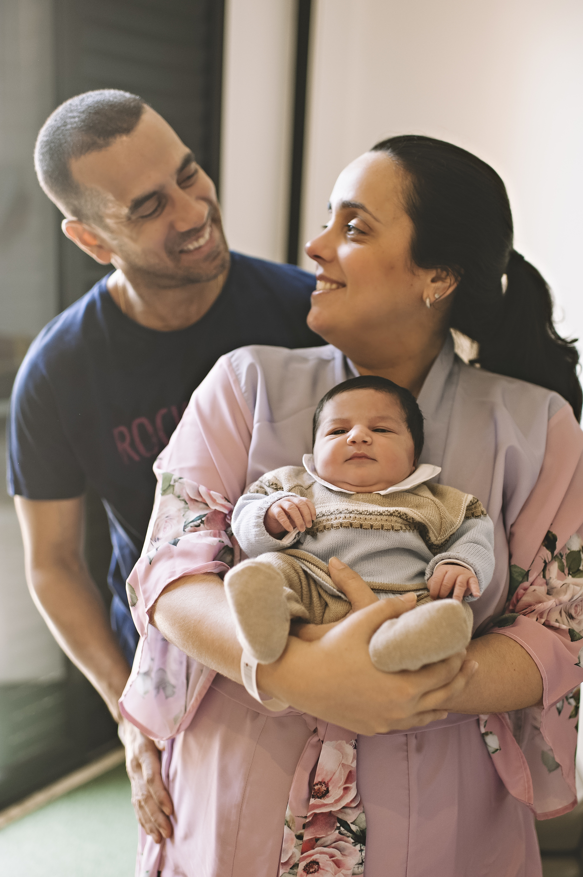 cheguei, primeiros dias, fotos na maternidade, foto de recém-nascido, primeiras 24h, primeiras 48h, rita rodrigues fotografia, projeto cheguei, ensaio na maternidade, primeiro dia de vida, primeiros dias, perinatal barra, perinatal laranjeiras, São José 