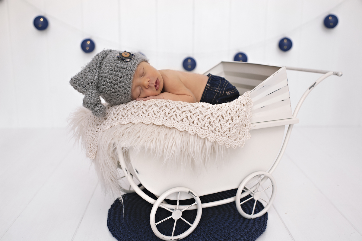 newborn barra da tijuca, foto de bebê barra da tijuca, estúdio infantil na barra, ensayo newborn, foto de recém-nascido, estúdio fotográfico, newborn com segurança, rita rodrigues fotografia, foto de bebê, fotografia de bebê na barra, foto newborn, abfrn