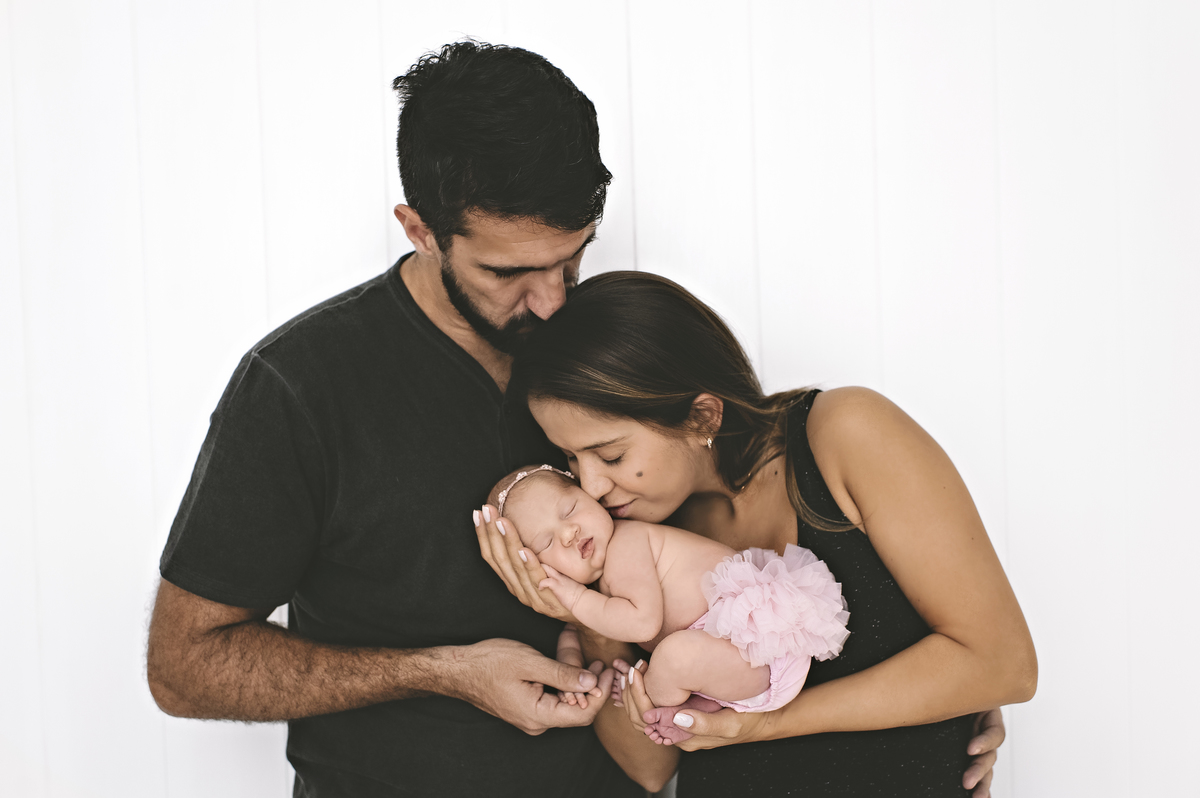 newborn, newborn barra da tijuca, ensaio newborn, foto de recém-nascido, abfrn, foto de bebê, estúdio fotográfico na barra, foto de recém-nascido na barra da tijuca, fotógrafa infantil na barra, rita rodrigues, rita kessler, ensaio de bebê, book infantil