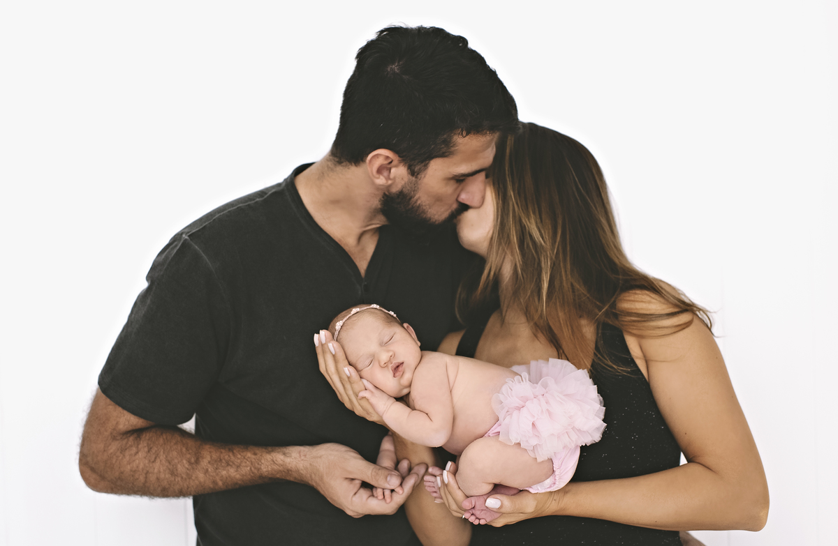 newborn, newborn barra da tijuca, ensaio newborn, foto de recém-nascido, abfrn, foto de bebê, estúdio fotográfico na barra, foto de recém-nascido na barra da tijuca, fotógrafa infantil na barra, rita rodrigues, rita kessler, ensaio de bebê, book infantil