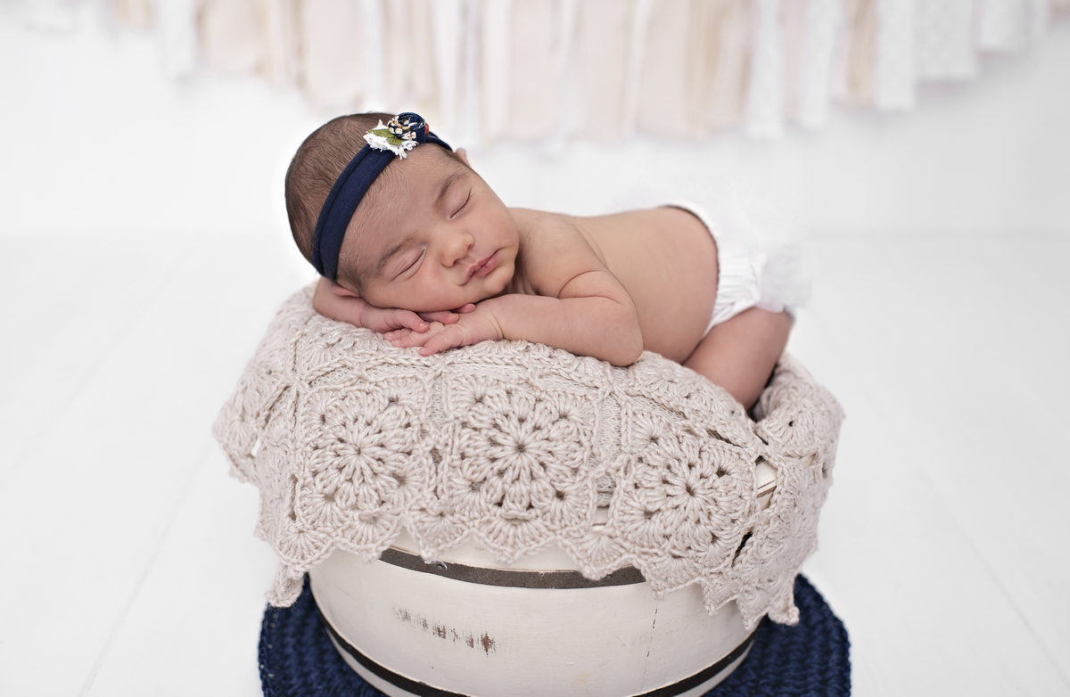 newborn, newborn barra da tijuca, ensaio newborn, foto de recém-nascido, abfrn, foto de bebê, estúdio fotográfico na barra, foto de recém-nascido na barra da tijuca, fotógrafa infantil na barra, rita rodrigues, rita kessler, ensaio de bebê, book infantil