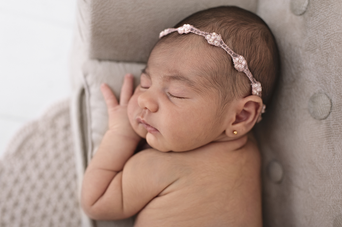 newborn, newborn barra da tijuca, ensaio newborn, foto de recém-nascido, abfrn, foto de bebê, estúdio fotográfico na barra, foto de recém-nascido na barra da tijuca, fotógrafa infantil na barra, rita rodrigues, rita kessler, ensaio de bebê, book infantil