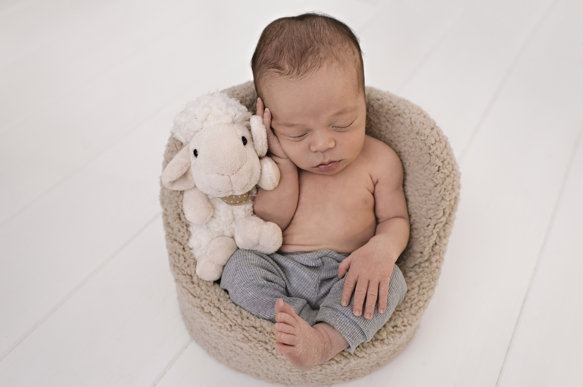 newborn barra da tijuca, newborn rio de janeiro, melhor fotógrafa newborn do rio de janeiro, best newborn photographer in Rio, foto de recém-nascido, foto de bebê, maternidade, estúdio newborn, álbum de bebê, barra da tijuca, rita rodrigues, abfrn