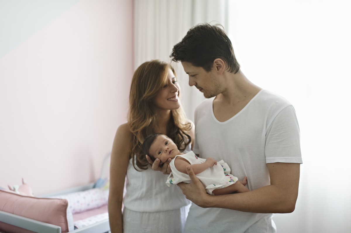 newborn lifestyle, newborn feito em casa, ensaio lifestyle, foto de bebê na zona sul, ensaio de família, melhor fotógrafa de bebês do Rio, fotos em casa, foto de bebê, fotografia infantil, acompanhamento de bebês, fotógrafa premiada, rita rodrigues 