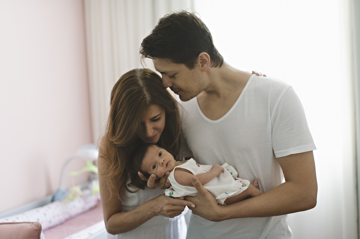 newborn lifestyle, newborn feito em casa, ensaio lifestyle, foto de bebê na zona sul, ensaio de família, melhor fotógrafa de bebês do Rio, fotos em casa, foto de bebê, fotografia infantil, acompanhamento de bebês, fotógrafa premiada, rita rodrigues 
