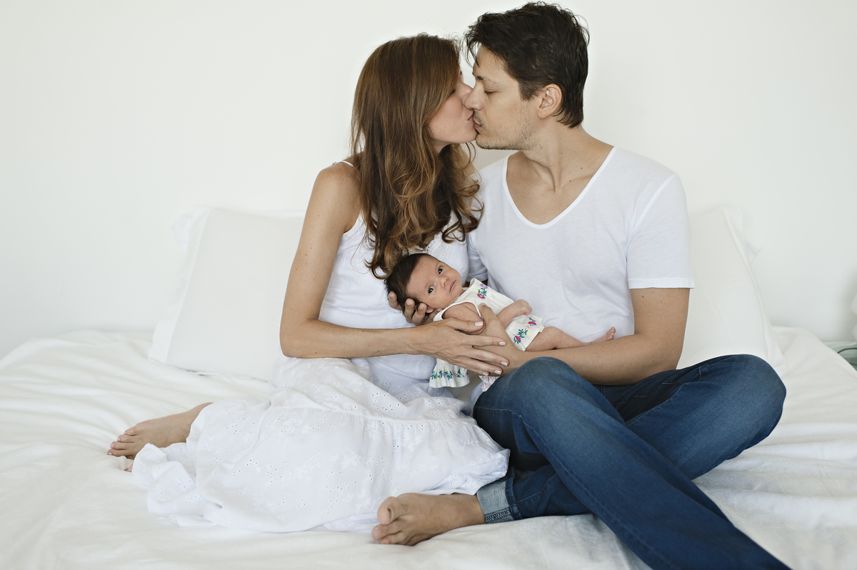 newborn lifestyle, newborn feito em casa, ensaio lifestyle, foto de bebê na zona sul, ensaio de família, melhor fotógrafa de bebês do Rio, fotos em casa, foto de bebê, fotografia infantil, acompanhamento de bebês, fotógrafa premiada, rita rodrigues 