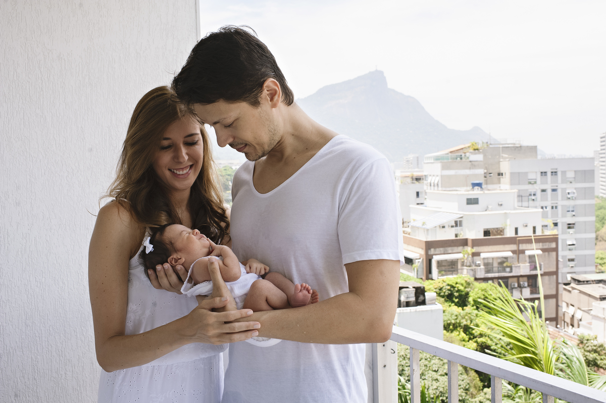 newborn lifestyle, newborn feito em casa, ensaio lifestyle, foto de bebê na zona sul, ensaio de família, melhor fotógrafa de bebês do Rio, fotos em casa, foto de bebê, fotografia infantil, acompanhamento de bebês, fotógrafa premiada, rita rodrigues 
