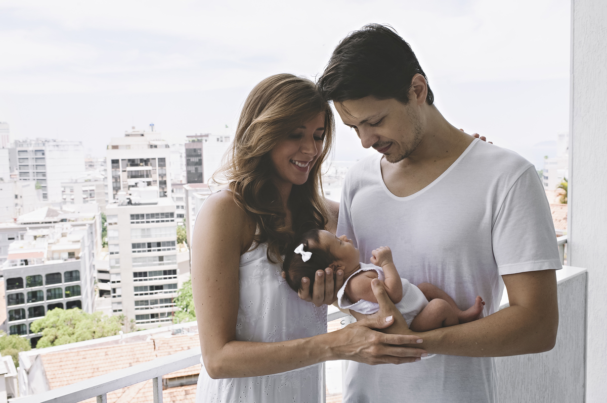 newborn lifestyle, newborn feito em casa, ensaio lifestyle, foto de bebê na zona sul, ensaio de família, melhor fotógrafa de bebês do Rio, fotos em casa, foto de bebê, fotografia infantil, acompanhamento de bebês, fotógrafa premiada, rita rodrigues 