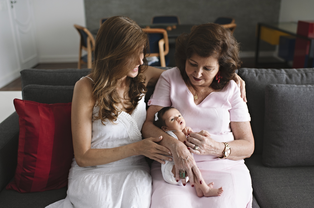 newborn lifestyle, newborn feito em casa, ensaio lifestyle, foto de bebê na zona sul, ensaio de família, melhor fotógrafa de bebês do Rio, fotos em casa, foto de bebê, fotografia infantil, acompanhamento de bebês, fotógrafa premiada, rita rodrigues 