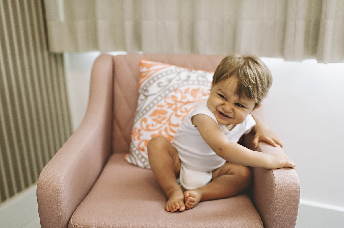 acompanhamento, acompanhamento fotográfico de bebês, acompanhamento em casa, ensaio lifestyle, fotos em casa, fotografia de bebê, zona sul, fotografia de bebê em ipanema, fotos de bebês no leblon, fotos de família na zona sul, melhor fotógrafa de bebês