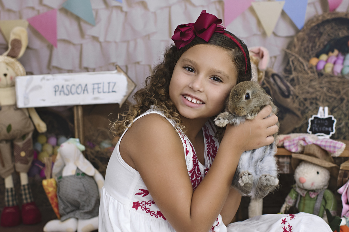 Páscoa, mini sessão de Páscoa, coelhinho da páscoa, ensaios de páscoa, Barra da Tijuca, estúdio da barra da tijuca, ensaio com coelhinho. ensaio temático, fotografia infantil, rita rodrigues fotografia, embaixadora da ABFRN, melhor fotógrafa newborn Rio