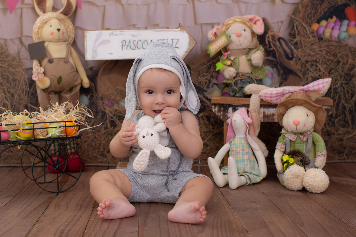mini sessão de páscoa, ensaio de bebê, estúdio fotográfico na barra da tijuca, ensaio de páscoa, fotos de páscoa, fotos de bebê, ensaio fotográfico infantil, melhor fotógrafa na barra da tijuca, 