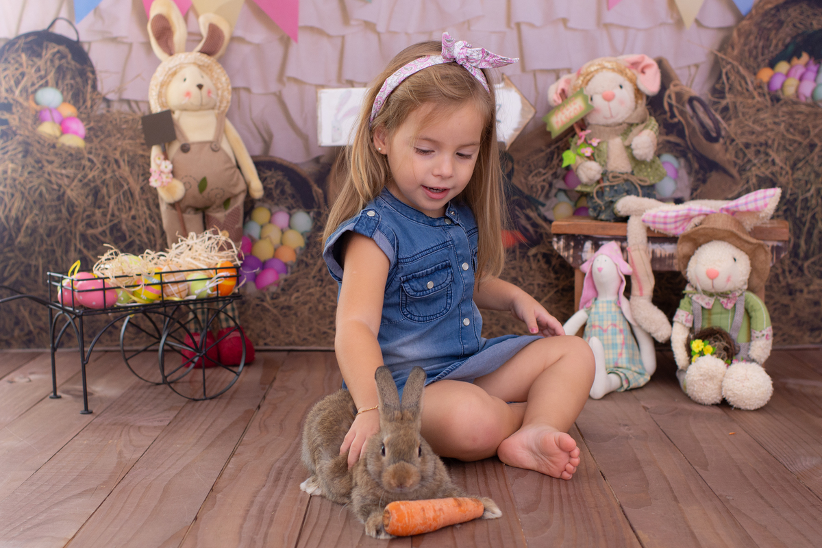 Mini sessão de Páscoa, fotos de páscoa na barra da tijuca, ensaio de páscoa, ensaio infantil, fotografia infantil, coelhinho da páscoa, foto de bebê, fotografia infantil, estúdio fotográfico barra da tijuca, melhor fotógrafa de bebês no rio de janeiro