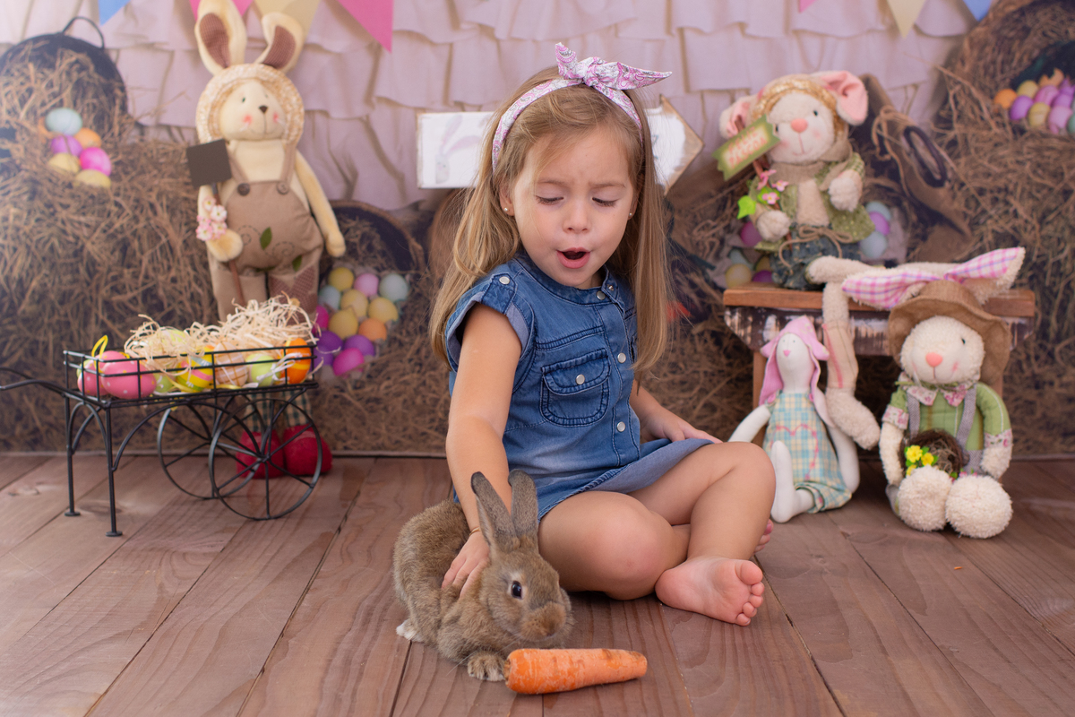 Mini sessão de Páscoa, fotos de páscoa na barra da tijuca, ensaio de páscoa, ensaio infantil, fotografia infantil, coelhinho da páscoa, foto de bebê, fotografia infantil, estúdio fotográfico barra da tijuca, melhor fotógrafa de bebês no rio de janeiro
