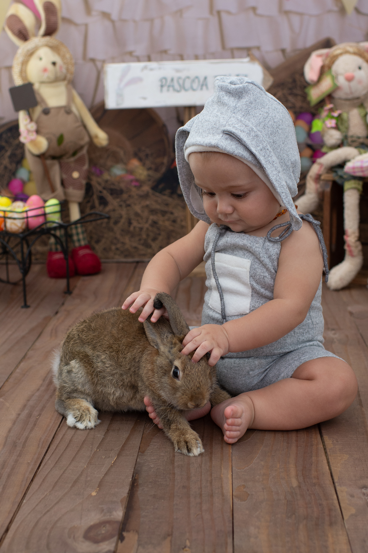 mini sessão de páscoa, ensaio de páscoa, fotos de páscoa, fotos de bebês, coelhinho da páscoa, estúdio a barra da tijuca, fotografia infantil, melhor fotógrafa de bebês da Barra da Tijuca, melhor fotógrafa newborn da Barra da Tijuca, fotografia infantil 
