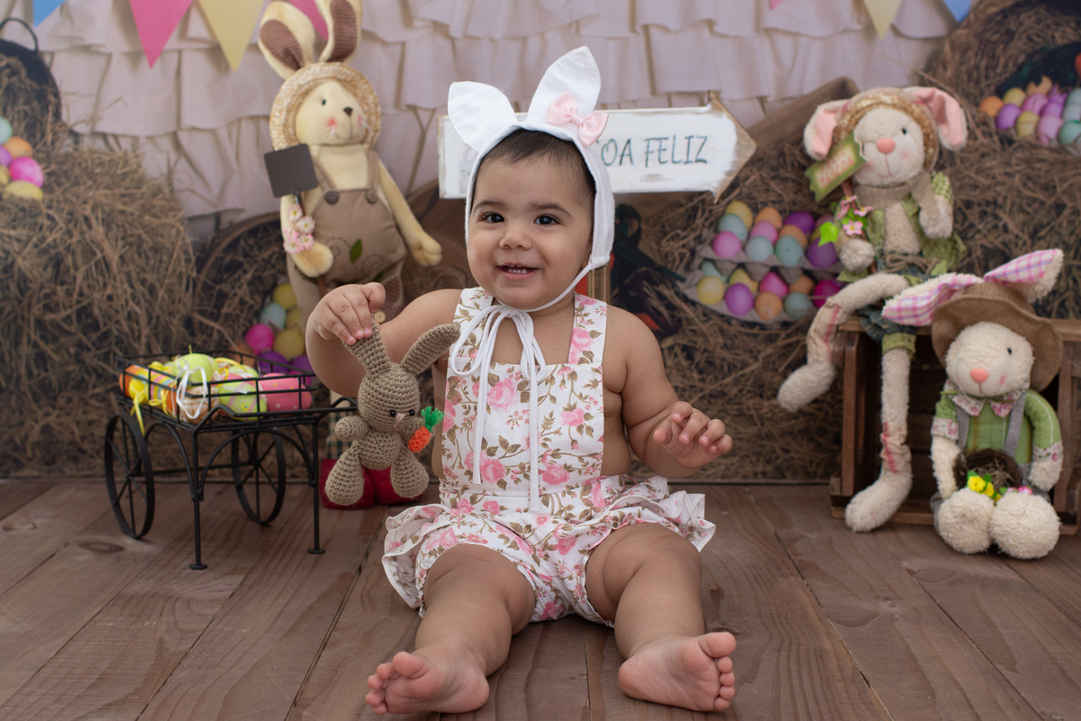 mini sessão de páscoa, ensaio de páscoa, fotos de páscoa, fotos de bebês, coelhinho da páscoa, estúdio a barra da tijuca, fotografia infantil, melhor fotógrafa de bebês da Barra da Tijuca, melhor fotógrafa newborn da Barra da Tijuca, fotografia infantil
