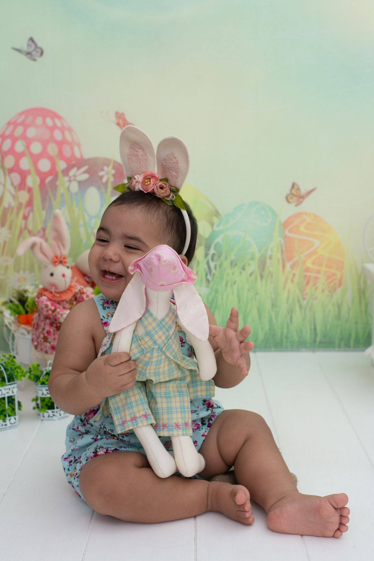 mini sessão de páscoa, ensaio de páscoa, fotos de páscoa, fotos de bebês, coelhinho da páscoa, estúdio a barra da tijuca, fotografia infantil, melhor fotógrafa de bebês da Barra da Tijuca, melhor fotógrafa newborn da Barra da Tijuca, fotografia infantil