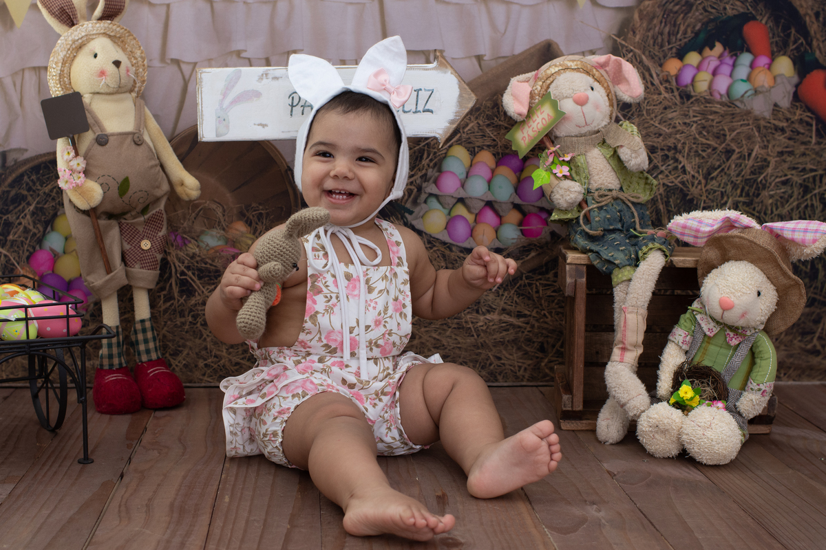 mini sessão de páscoa, ensaio de páscoa, fotos de páscoa, fotos de bebês, coelhinho da páscoa, estúdio a barra da tijuca, fotografia infantil, melhor fotógrafa de bebês da Barra da Tijuca, melhor fotógrafa newborn da Barra da Tijuca, fotografia infantil