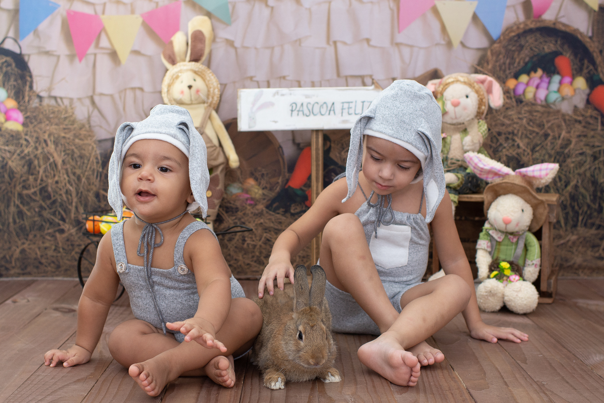 mini sessão de páscoa, coelhinho da páscoa, ensaio de páscoa na barra da tijuca, melhor fotógrafa na barra da tijuca, melhor fotógrafa newborn no rio de janeiro, fotografia infantil, foto de bebês, fotógrafa newborn, rita kessler, rita rodrigues
