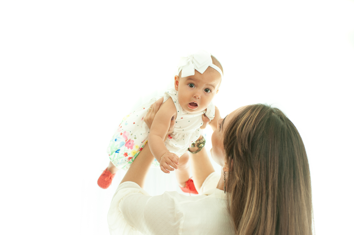 dia das mães, mini sessão de dia das mães, estúdio na barra da tijuca, fotografia infantil na barra da tijuca, melhor fotógrafa newborn no rio de janeiro, fotografia de bebês, estúdio newborn na barra da tijuca, embaixadora da abfrn, fotógrafa newborn 