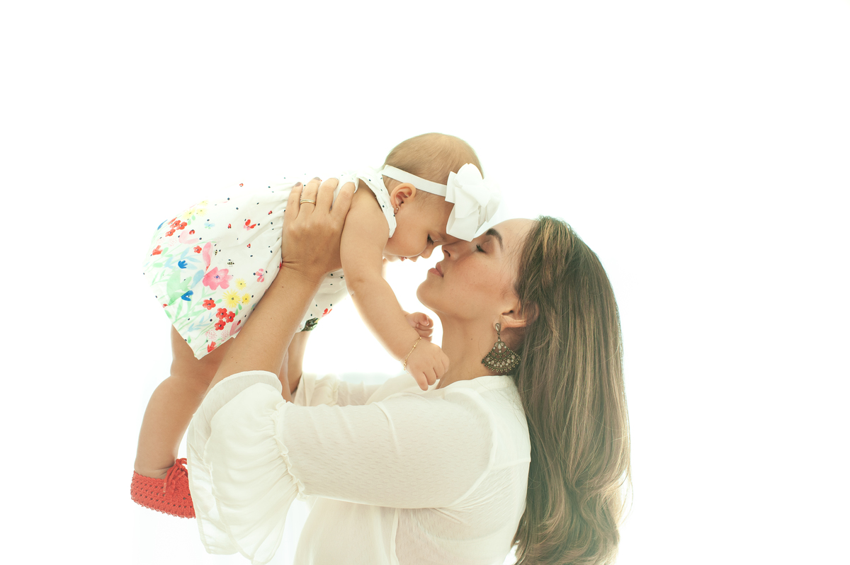 dia das mães, mini sessão de dia das mães, estúdio na barra da tijuca, fotografia infantil na barra da tijuca, melhor fotógrafa newborn no rio de janeiro, fotografia de bebês, estúdio newborn na barra da tijuca, embaixadora da abfrn, fotógrafa newborn 