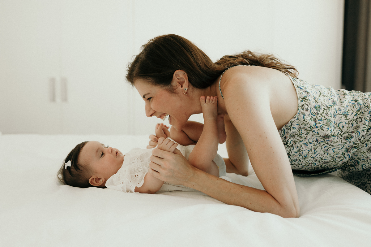melhor fotógrafa de bebês no Rio de Janeiro, best newborn photographer in Rio, fotografia de bebês, acompanhamento fotográfico, ensaio fotográfico de bebê, rita rodrigues fotografia, ensaio lifestyle, fotos de bebê em casa, acompanhamento em casa