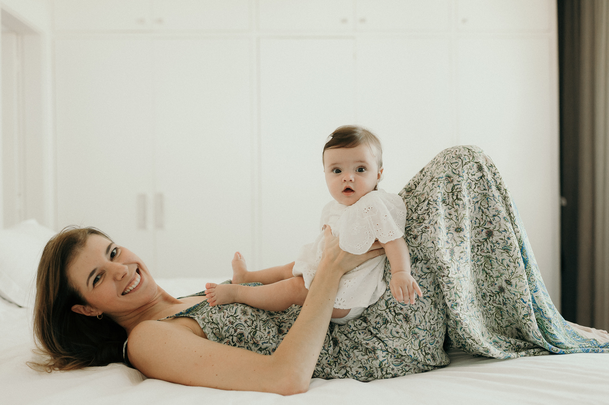 melhor fotógrafa de bebês no Rio de Janeiro, best newborn photographer in Rio, fotografia de bebês, acompanhamento fotográfico, ensaio fotográfico de bebê, rita rodrigues fotografia, ensaio lifestyle, fotos de bebê em casa, acompanhamento em casa