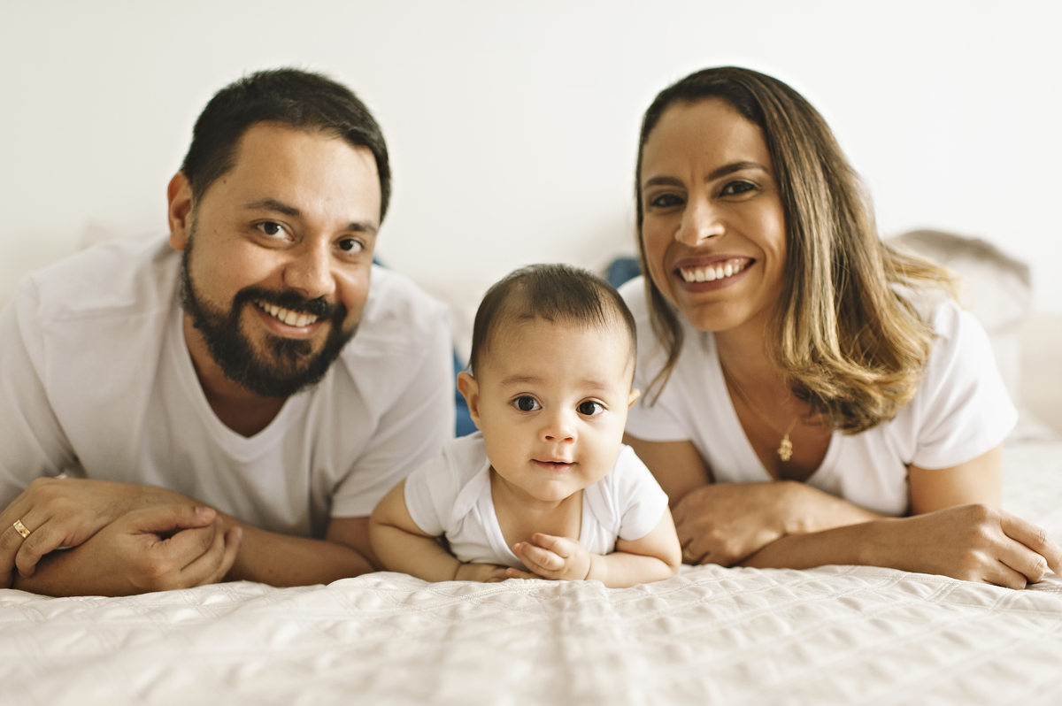 foto de bebê, acompanhamento fotográfico de bebês, ensaio lifestyle, melhor fotógrafa newborn do Rio, embaixadora da ABFRN no Rio de Janeiro, fotografia infantil, acompanhamento quadrimestral, acompanhamento trimestral, fotografia infantil na barra
