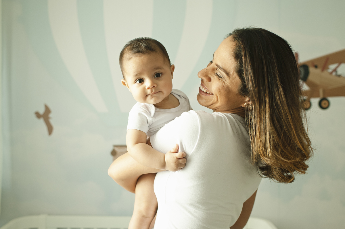 foto de bebê, acompanhamento fotográfico de bebês, ensaio lifestyle, melhor fotógrafa newborn do Rio, embaixadora da ABFRN no Rio de Janeiro, fotografia infantil, acompanhamento quadrimestral, acompanhamento trimestral, fotografia infantil na barra
